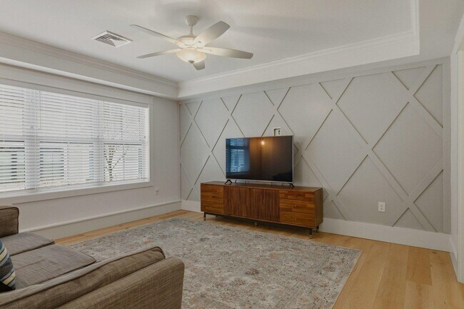 Building Photo - 50 Cate St