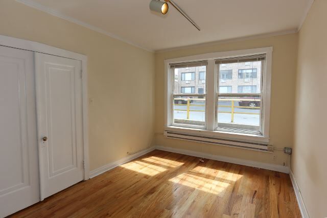Building Photo - 516 W Melrose St