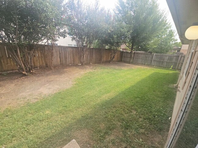 Building Photo - Nice Home in Mansfield ISD