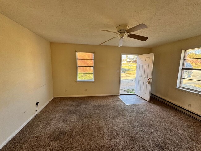 Building Photo - 128 Woodland Ave