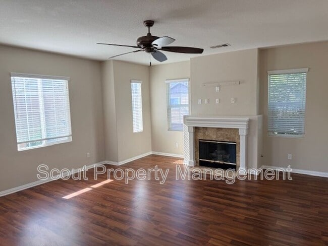 Building Photo - 31875 Domenoe Way