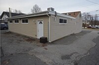Building Photo - 536 Columbian St