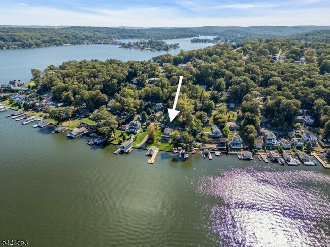 Building Photo - 363 Lakeside Blvd