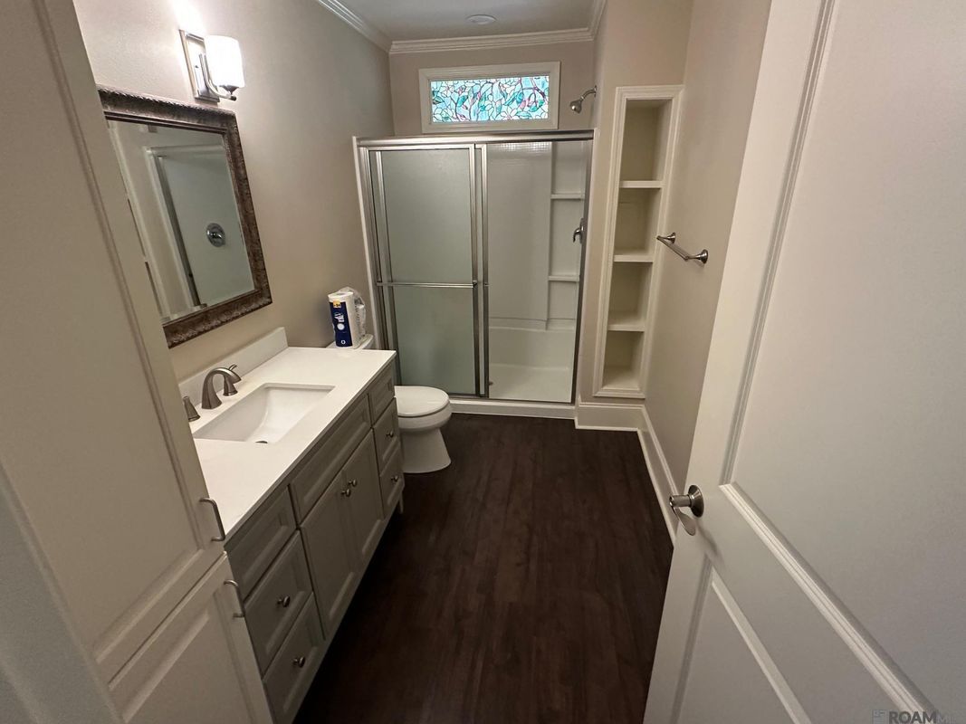 Building Photo - 9620 Island Rd