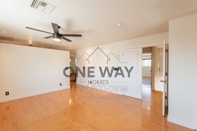 Building Photo - 1325 W Lobo Ave