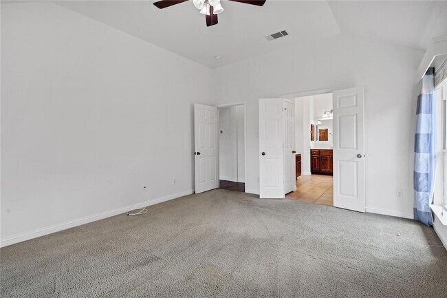 Building Photo - 2811 Checker Dr