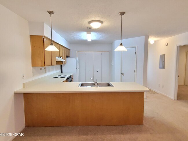 Building Photo - 2026 Baker Ct
