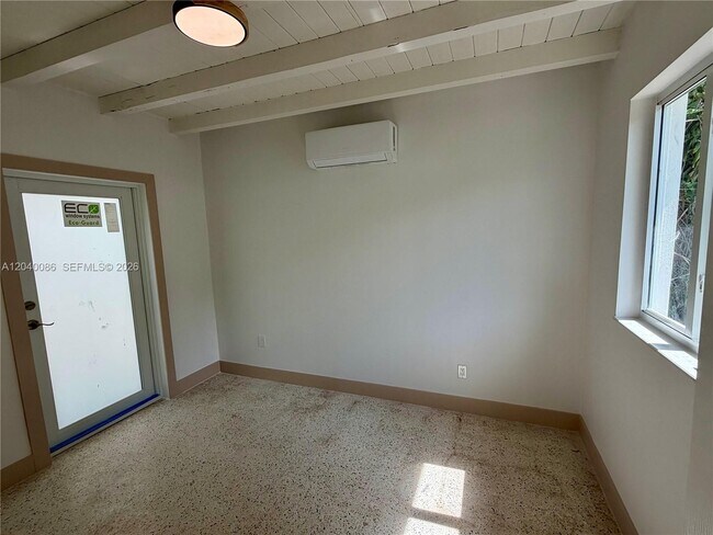 Building Photo - 8235 SW 62nd Pl