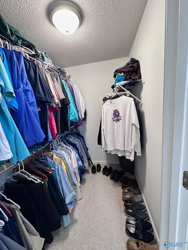 Building Photo - 200 Millstone Ln