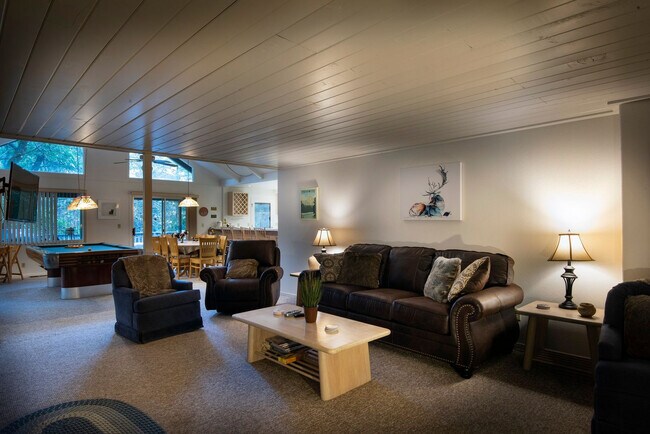 Building Photo - 8040 Sugarpine Pl