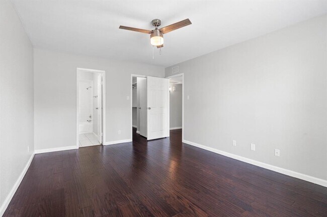 Building Photo - 14777 Wunderlich Dr