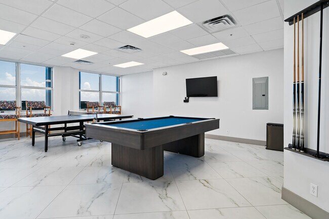 Building Photo - 5200 N Ocean Dr