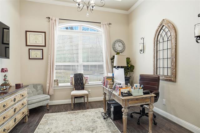 Building Photo - 5925 Terrace Oaks Ln