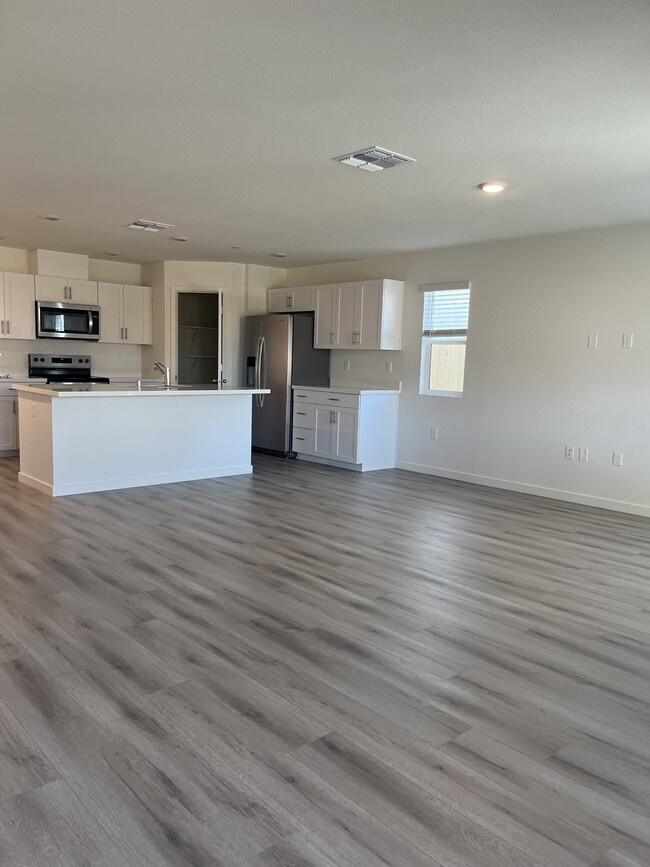 Building Photo - 2187 Orlin Dr