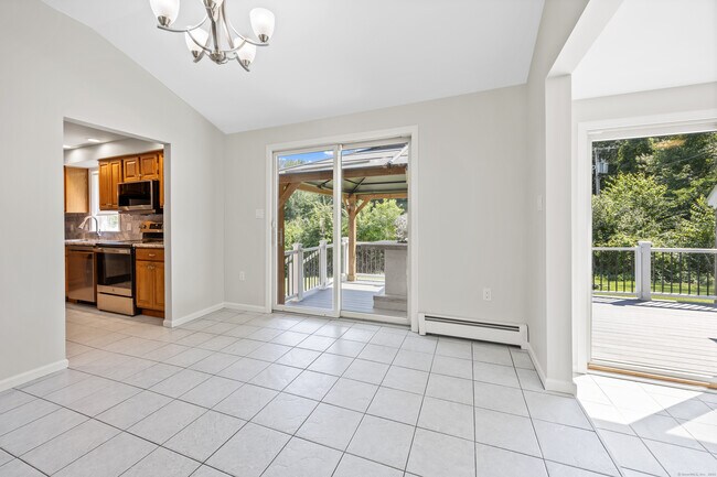 Building Photo - 159 E Johnson Ave