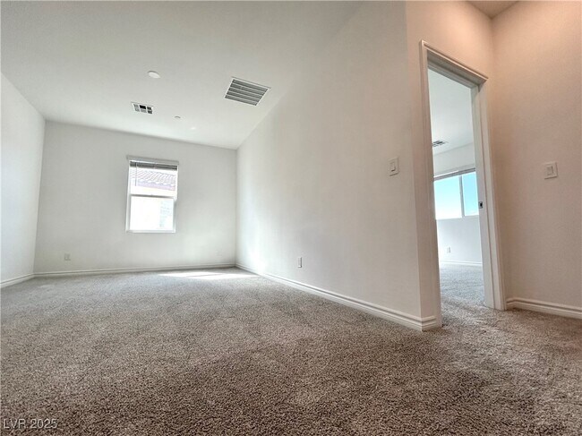 Building Photo - 839 Nova Heights St