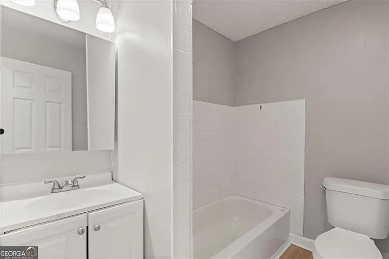Building Photo - 5074 Park Ave