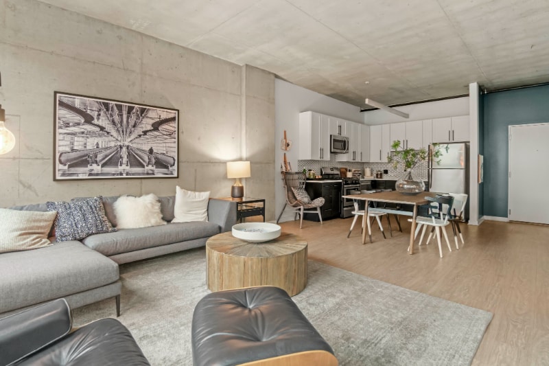 Building Photo - 1449 S State St