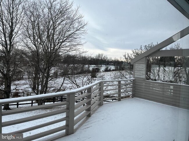 Building Photo - 39258 Old Wheatland Rd