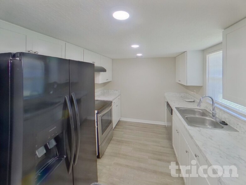 Building Photo - 707 Climate Dr