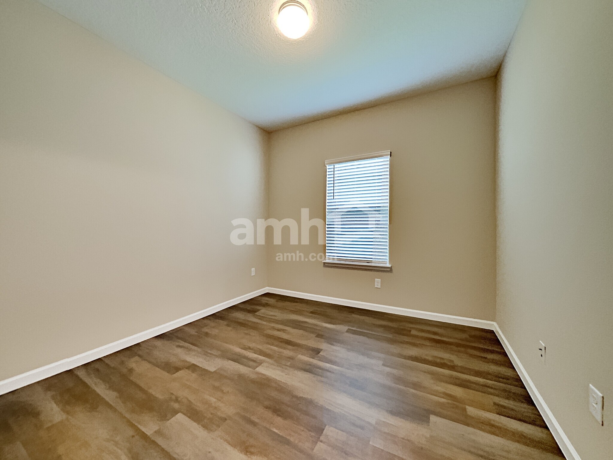 Building Photo - 194 Edge Park Trl