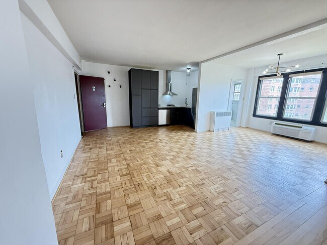 Building Photo - 2500 Q St NW