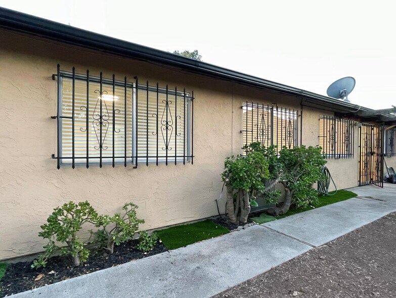 Building Photo - 2365 Fallingtree Dr