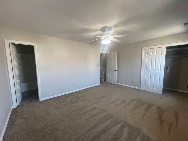 Building Photo - 4859 Woods Edge Rd