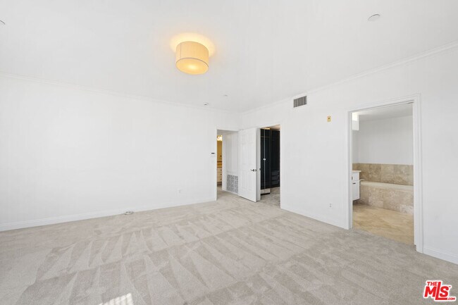 Building Photo - 1820 Benecia Ave