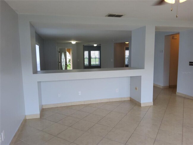 Building Photo - 3055 Anquilla Ave