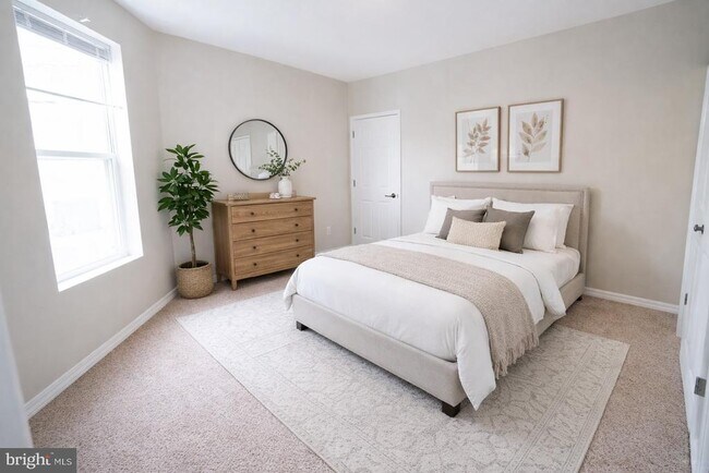 Building Photo - 1745 N 60th St