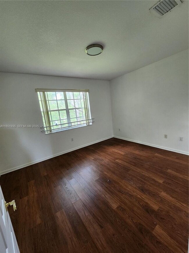 Building Photo - 2762 SW 85th Ave