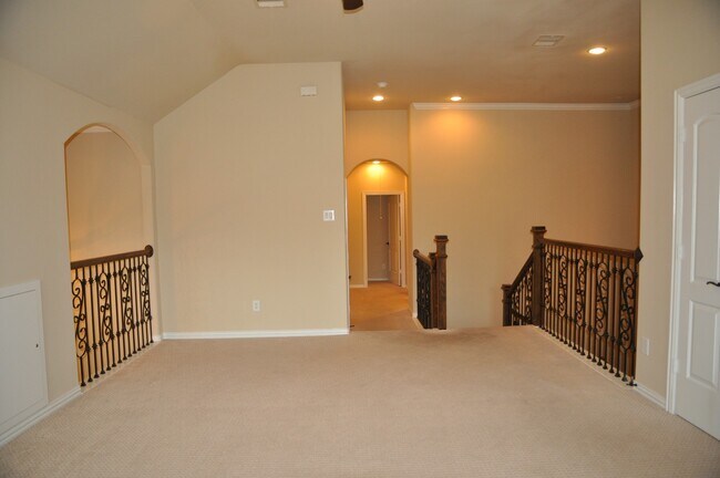 Building Photo - 27619 Lodgemist Ct