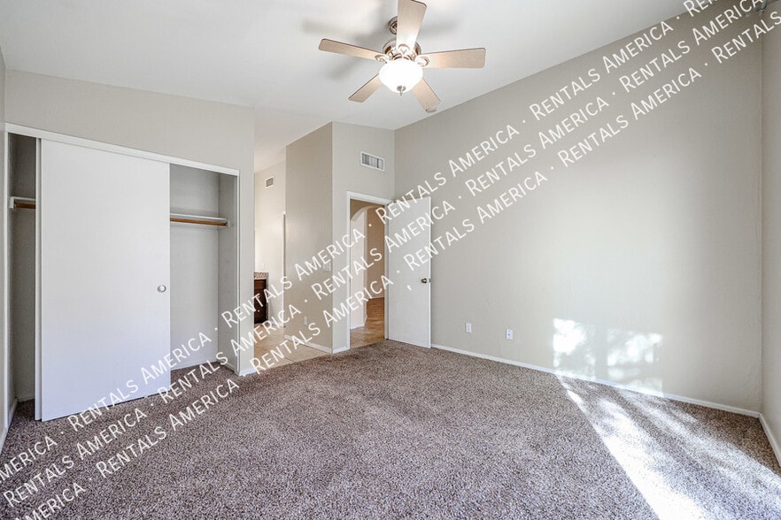 Building Photo - 13593 W Desert Flower Dr