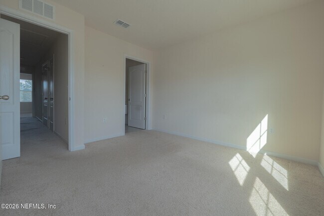 Building Photo - 513 Spanish Oaks Way