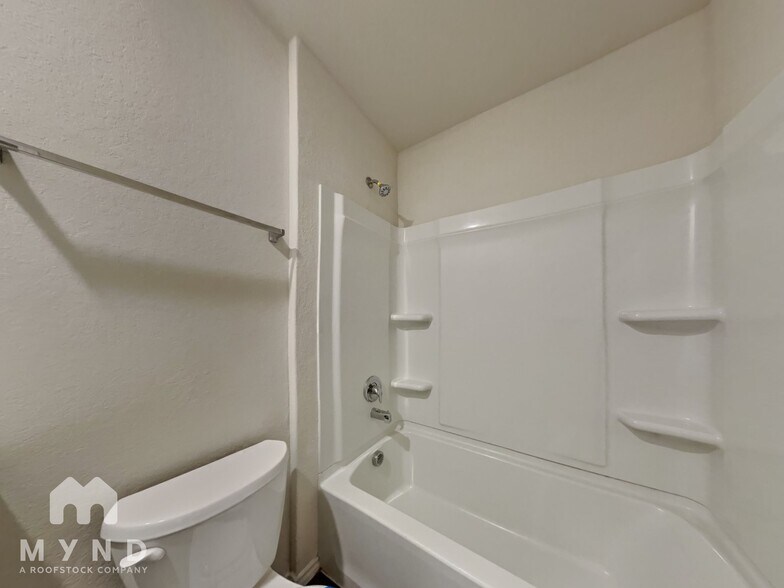 Building Photo - 13725 Crossbow Rdg