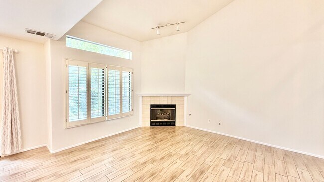 Building Photo - Beautifully Updated Two-Story Townhome on the Pala Mesa Golf Course in Fallbrook!