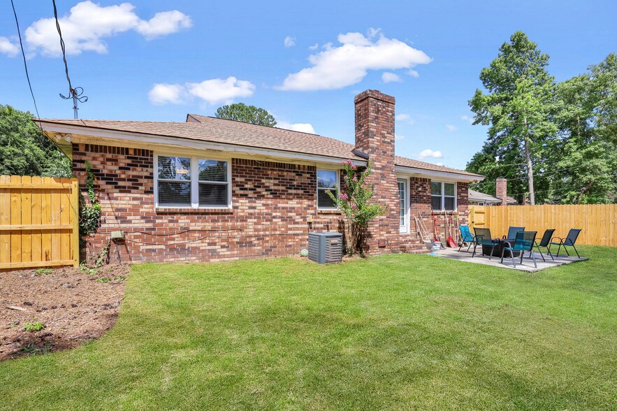 Building Photo - 10 Wyckfield Ct