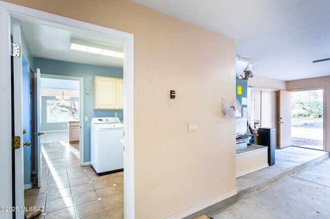 Building Photo - 414 Bury Ct