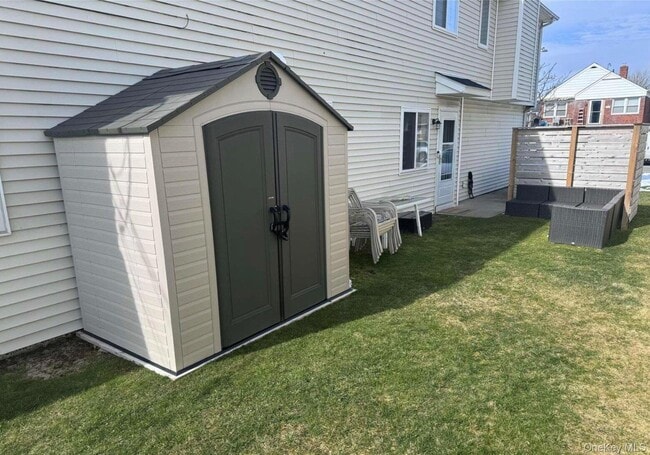 Building Photo - 518 E Penn St