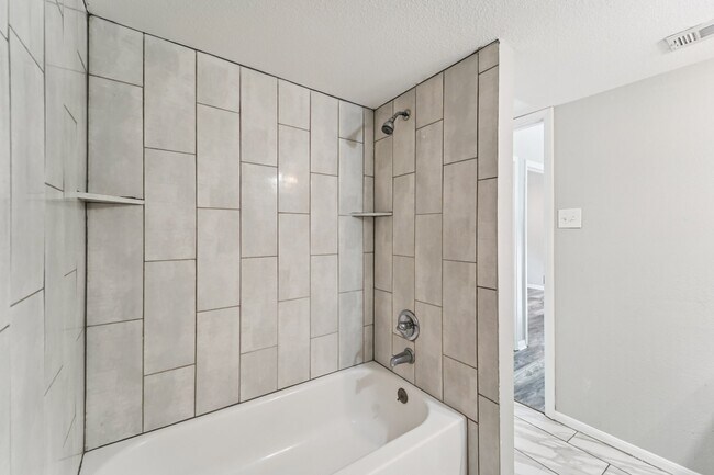 Building Photo - 9721 Debbie Ln