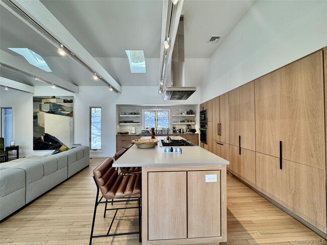 Building Photo - 222 Hurley Rd