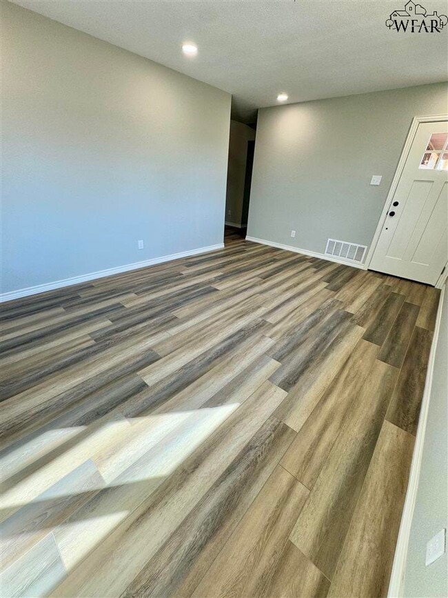 Building Photo - 5237 Catskills Dr