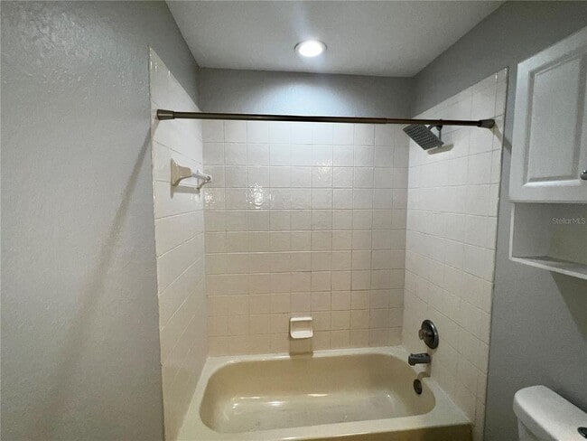 Building Photo - 2620 Regency Oak Ln