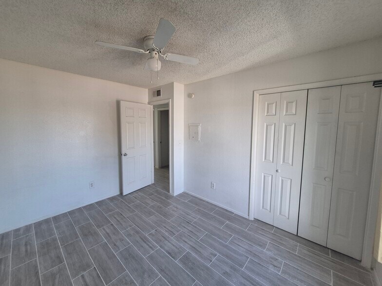 Building Photo - 851 S Horne St