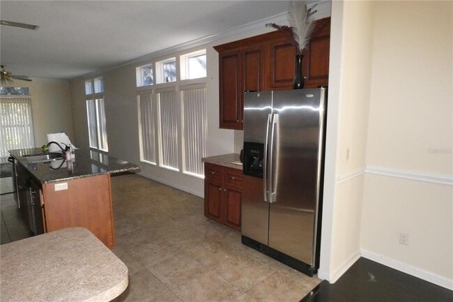 Building Photo - 30240 Lynne Dr