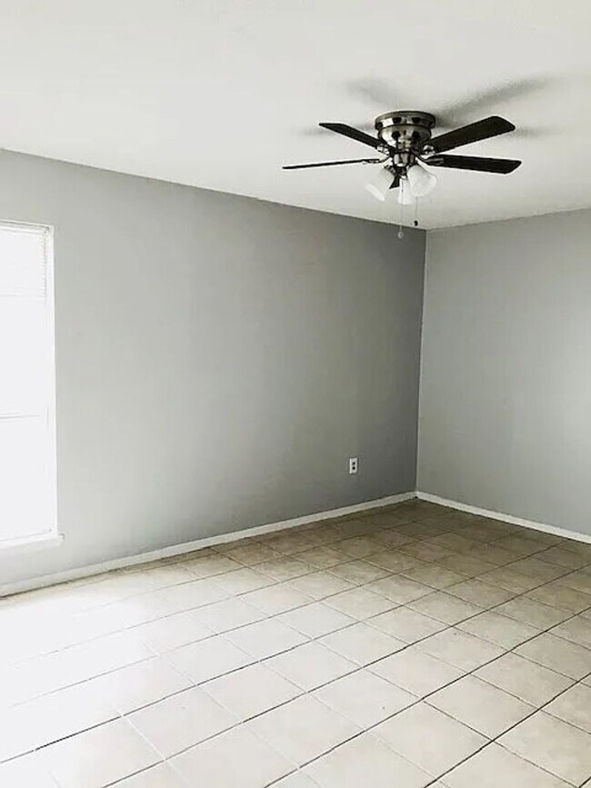 Building Photo - Ideal Home in McAllen!