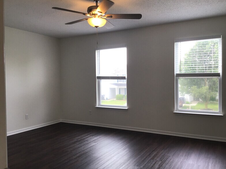 Building Photo - 9318 W Rising Sun Dr