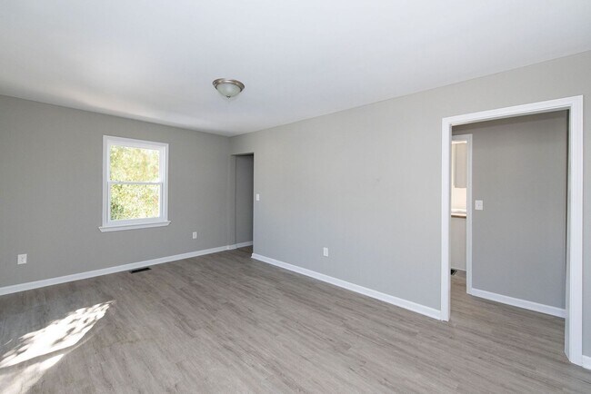 Building Photo - 4715 Green Glen Ln