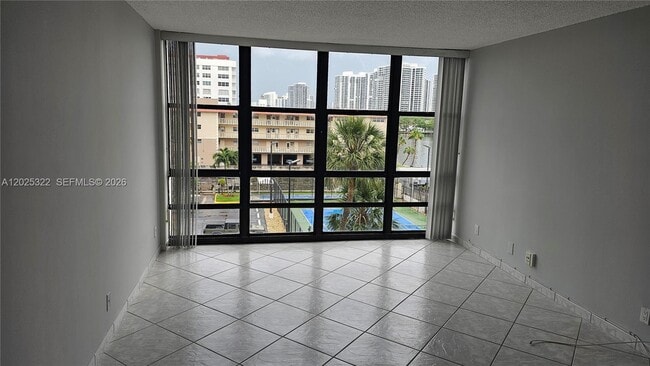 Building Photo - 2017 S Ocean Dr